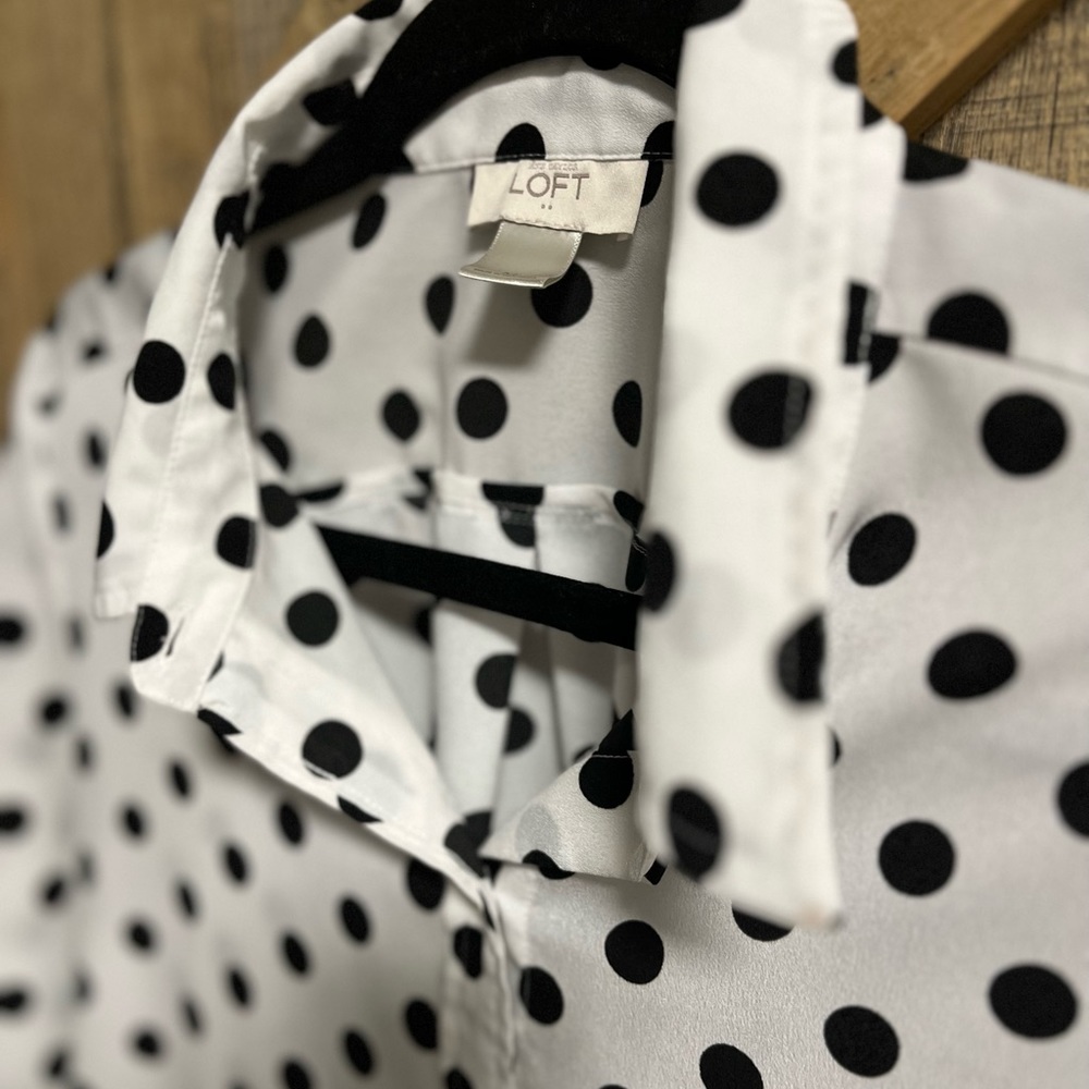 LOFT Polk-a-dot shirt - Picture 4 of 4